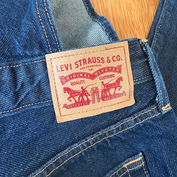 Authentic Levi’s overalls - Picture 6 of 6